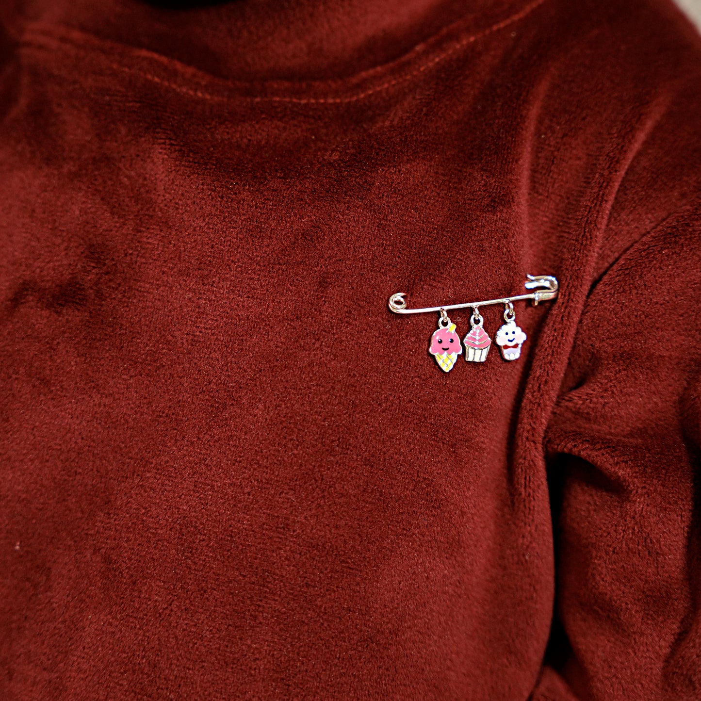 Cup cake Lapel Pin