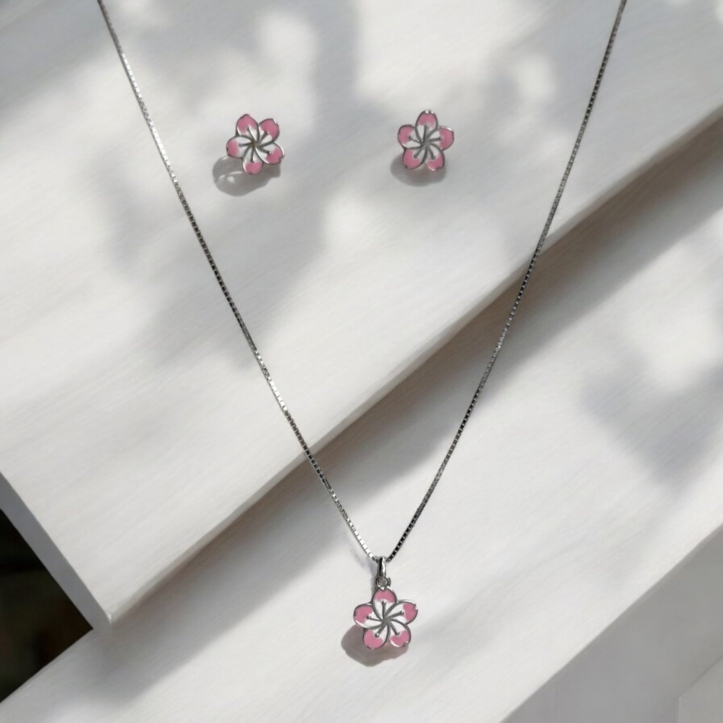The flower pendant set