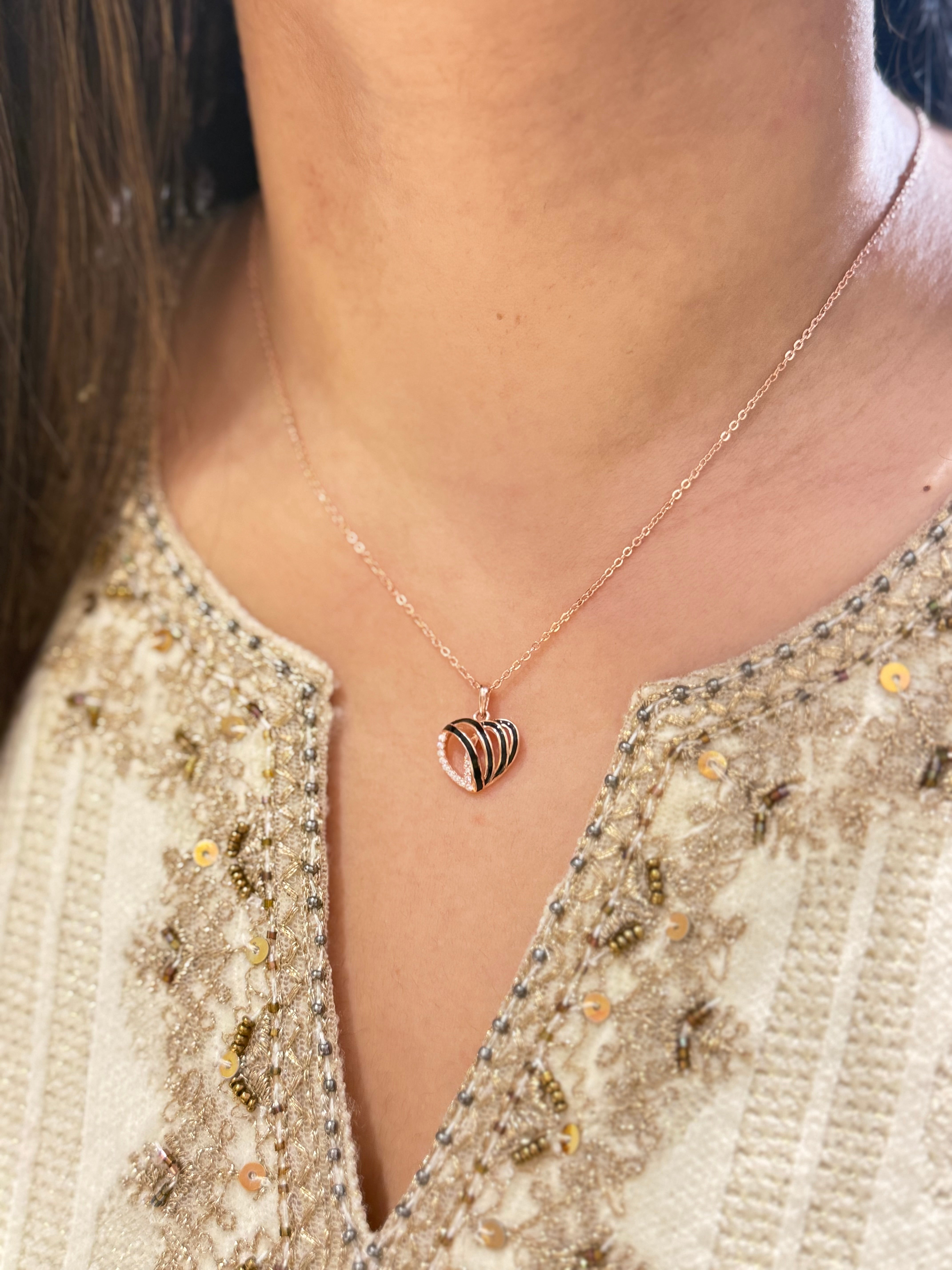 Chain & pendant – Samarah Jewels