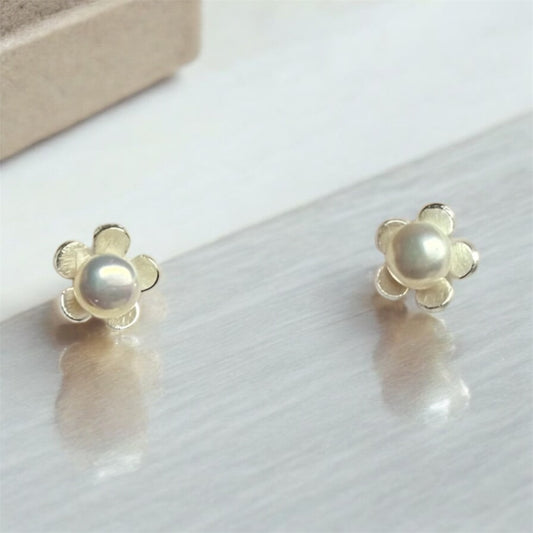 Pearl Studs