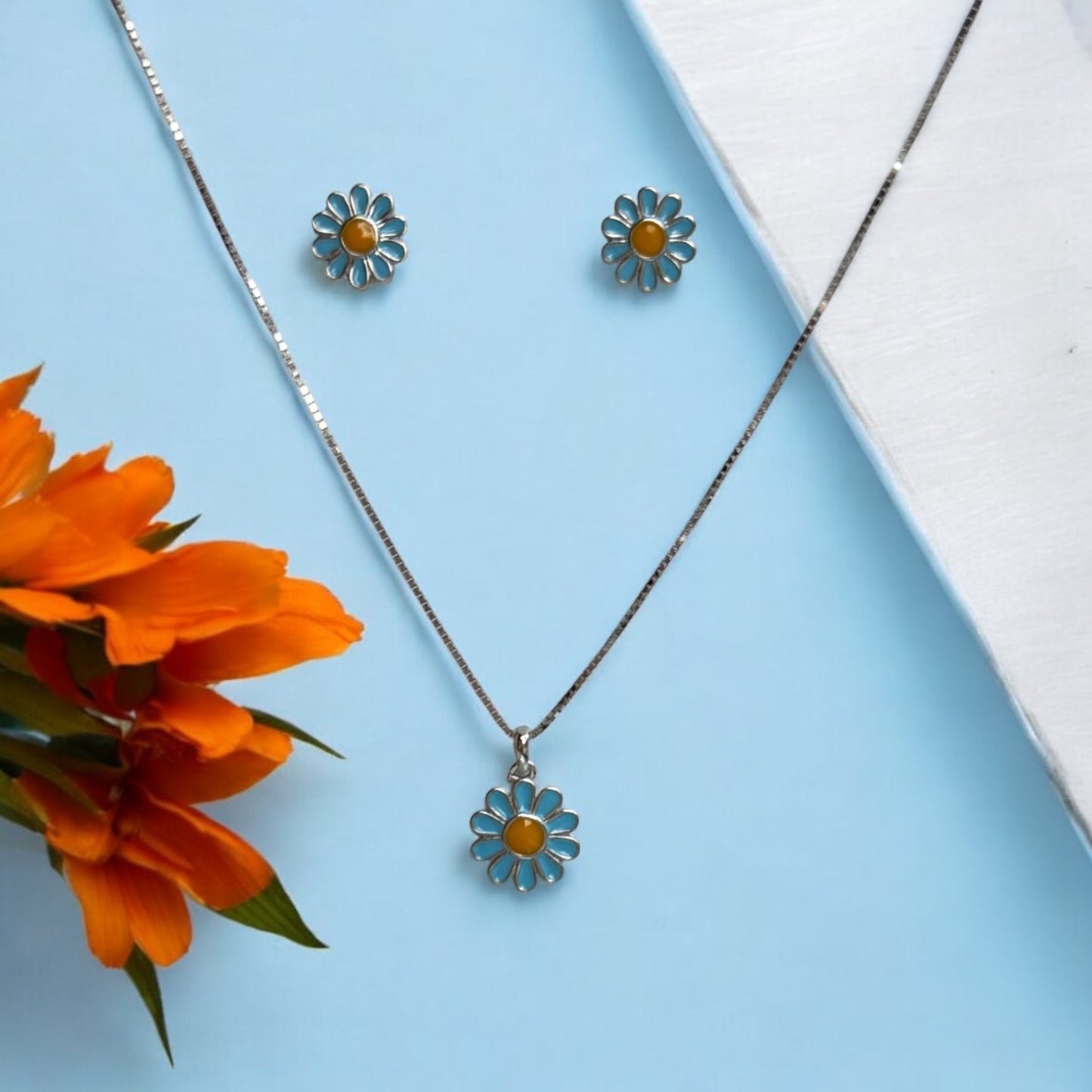 The Flower Pendant Set